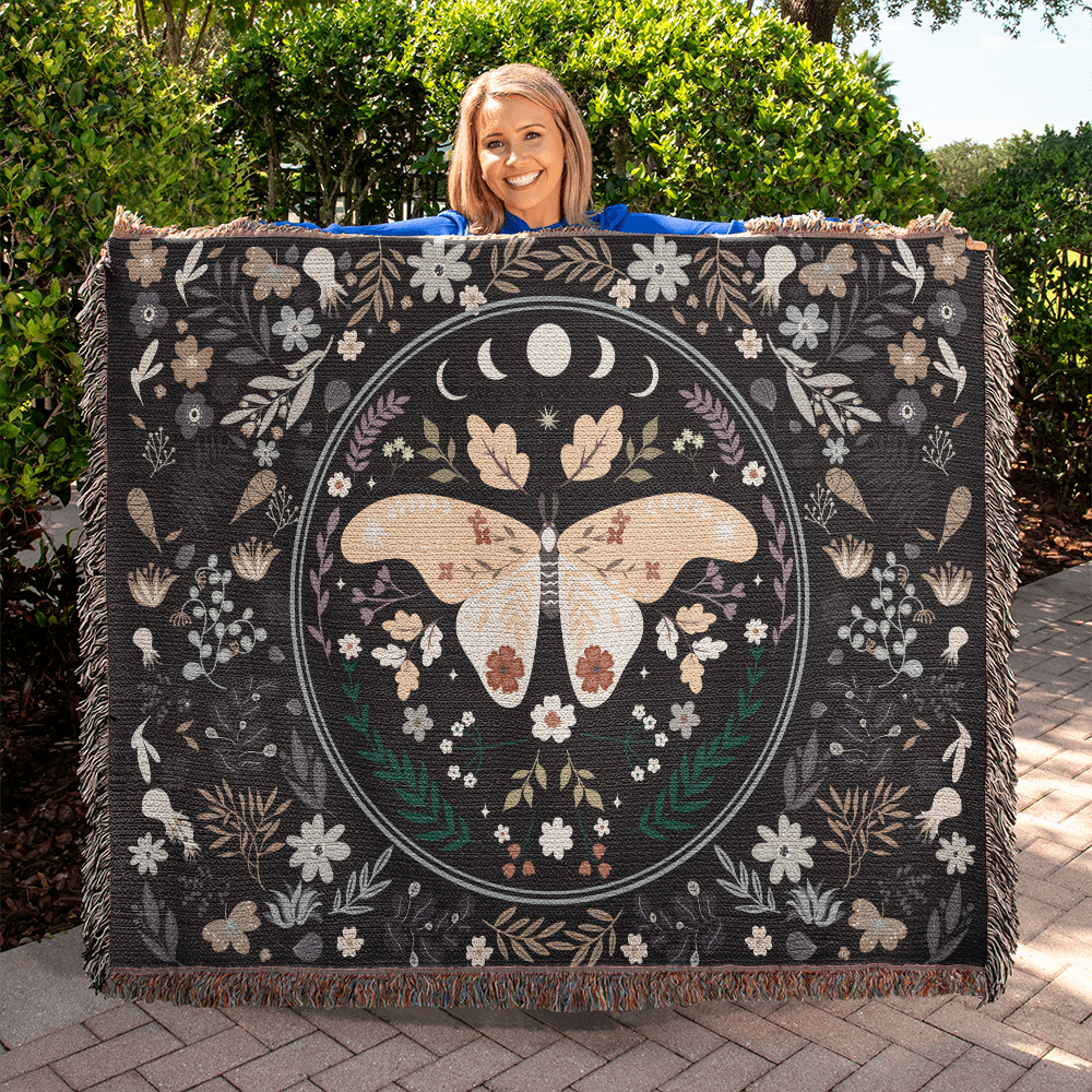 Butterfly design cotton throw blanket used for meditation space - GLiMOT